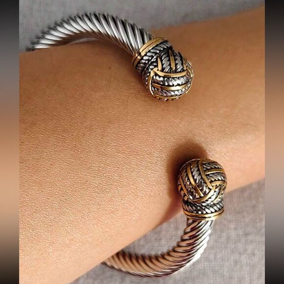 European 18k gold plated stainless steel Classic Cable bracelet - Picture 1 of 5